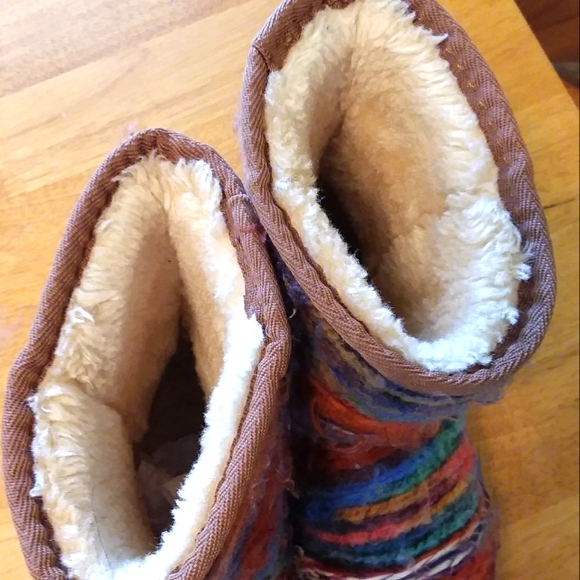 Rainbow Boots by Lamo Size 5 NWOT - Picture 5 of 11